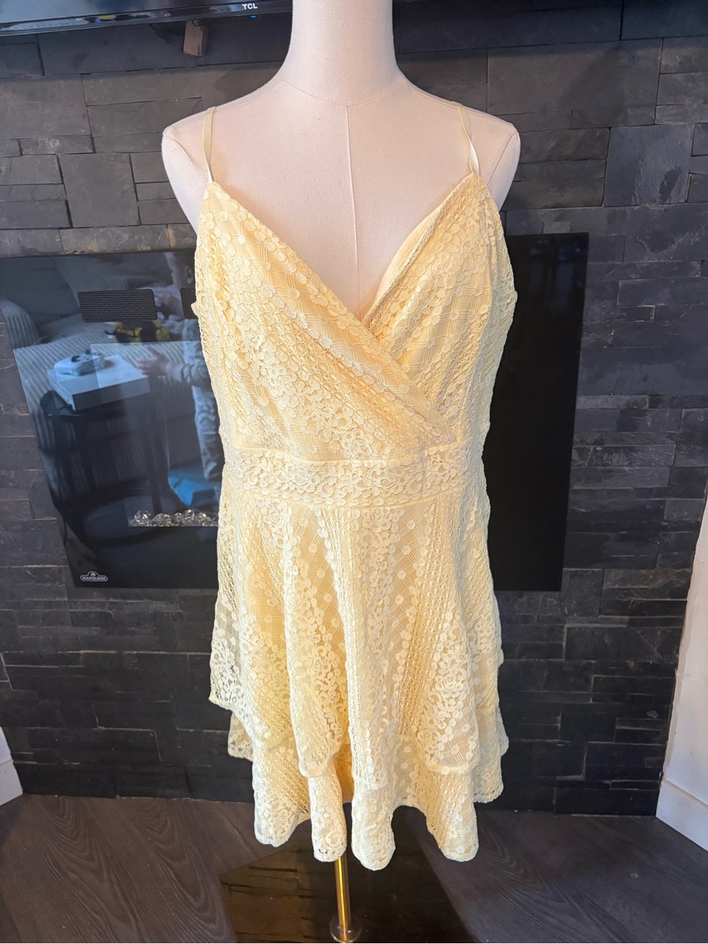 le château Yellow Lightweight Dress with Lace Detail